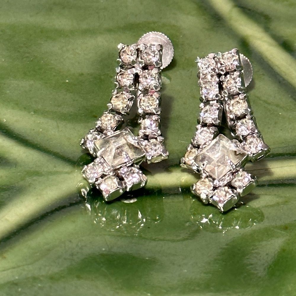 Vintage LEDO Crystal Rhinestone Crystal Screw-back Earrings